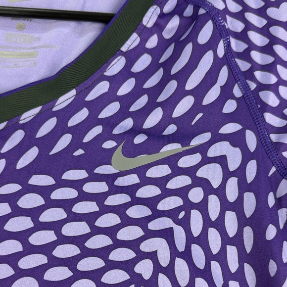 Nike Pro Fitted Dri-Fit V-Neck Purple Polka Dot Short Sleeve Shirt Women’s M - Picture 3 of 5